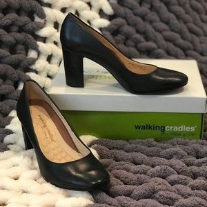 Walking Cradles Block Heel Pumps in Black